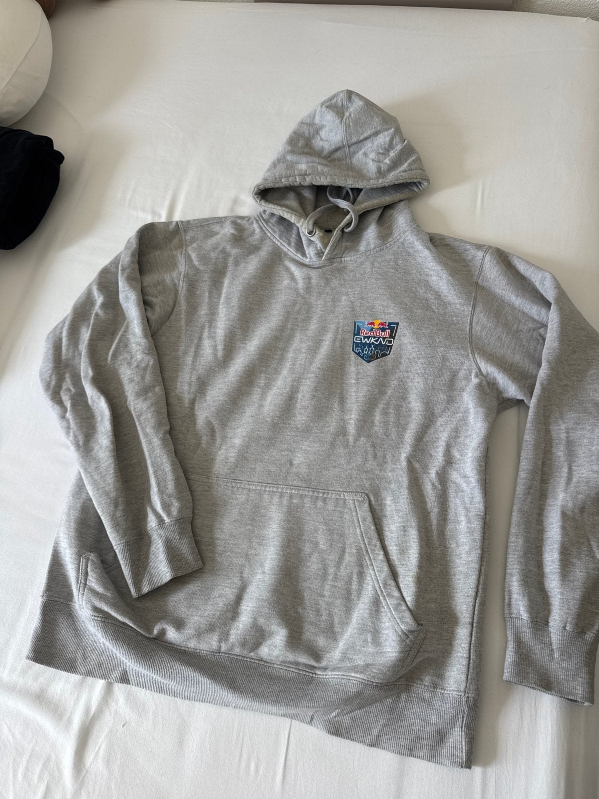 Red Bull EWKND Hoodie - Grijs - Maat M, Ophalen of Verzenden, Zo goed als nieuw, Maat 48/50 (M), Grijs