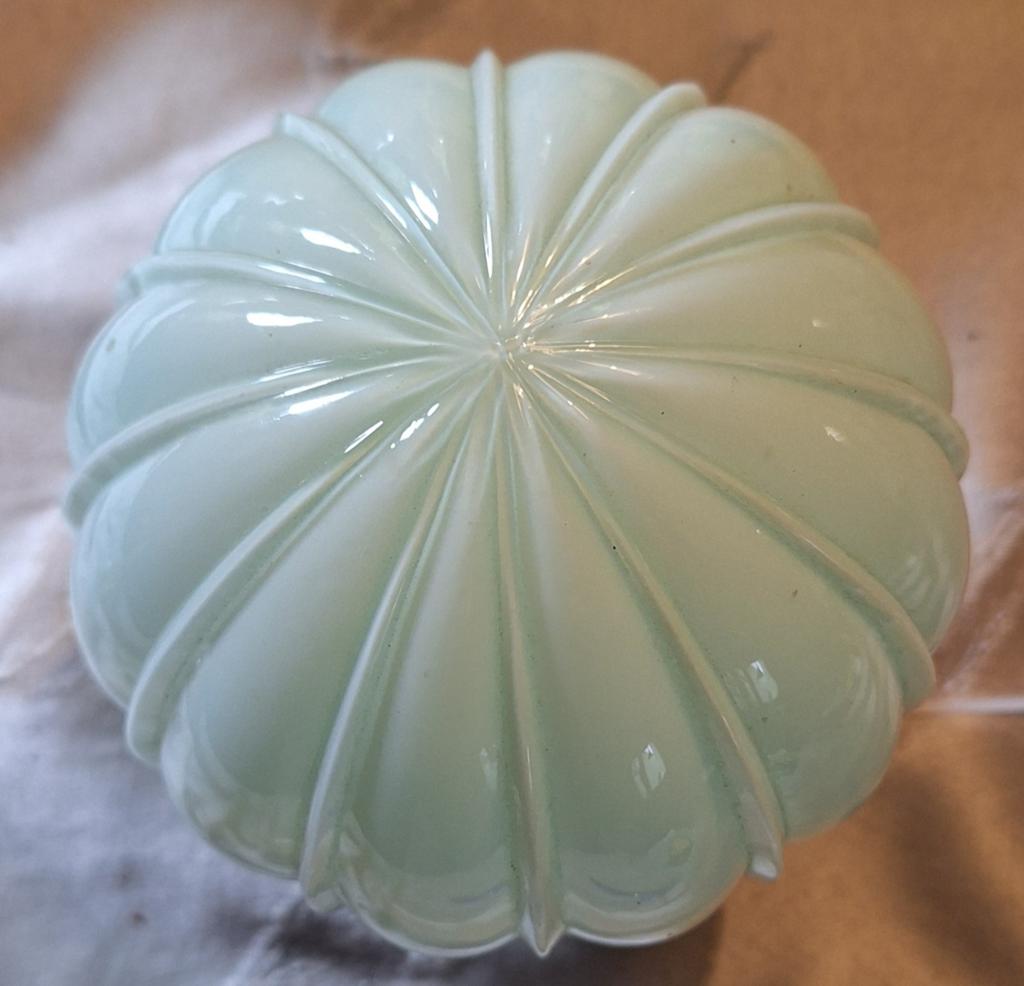Thabur lamp met orginele bakelieten bevestiging, Huis en Inrichting, Ophalen of Verzenden, Zo goed als nieuw