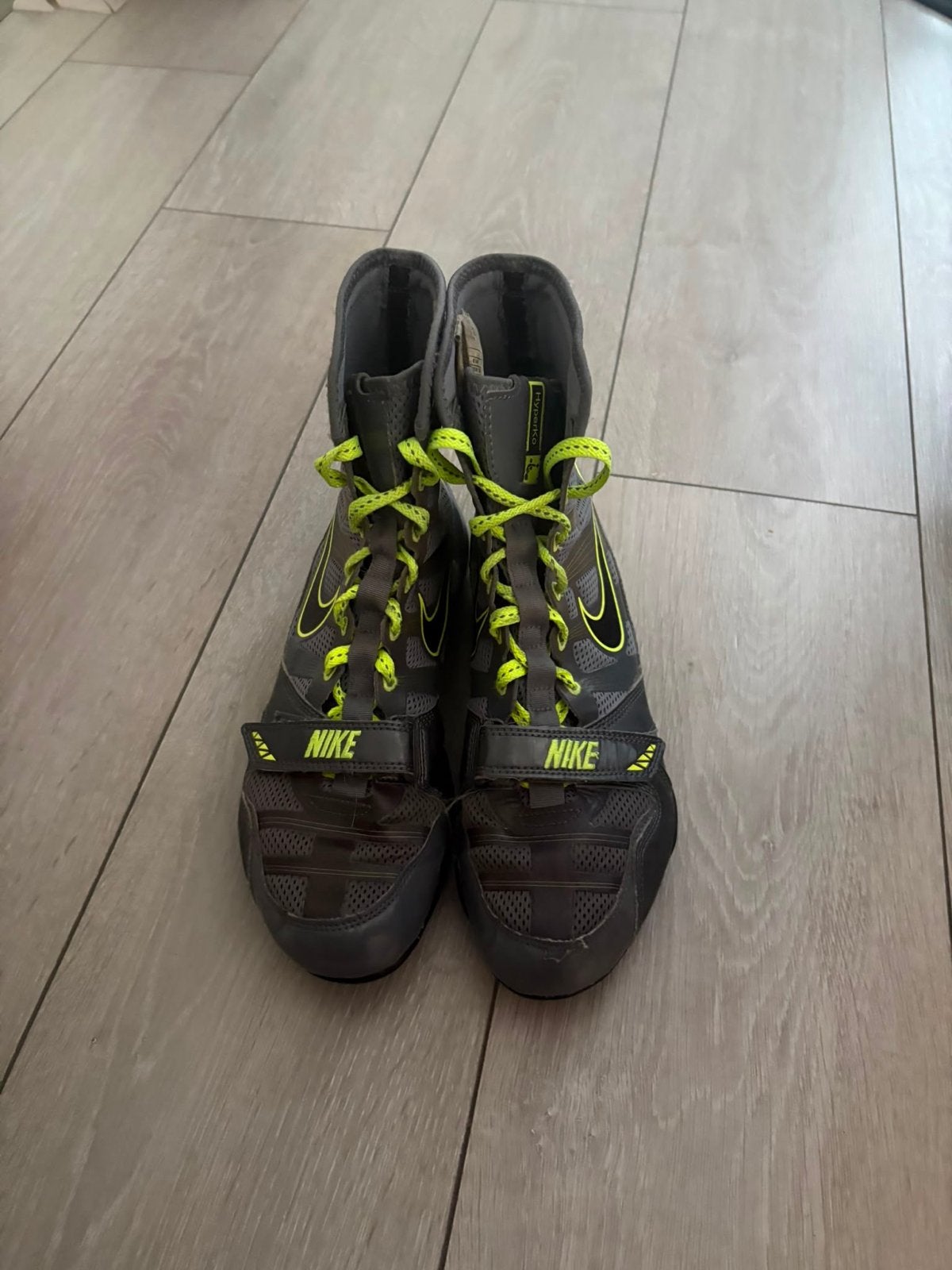 Nike Vechtsportschoenen - Grijs/Neon Geel, Ophalen of Verzenden, Gebruikt, Vechtsportschoenen