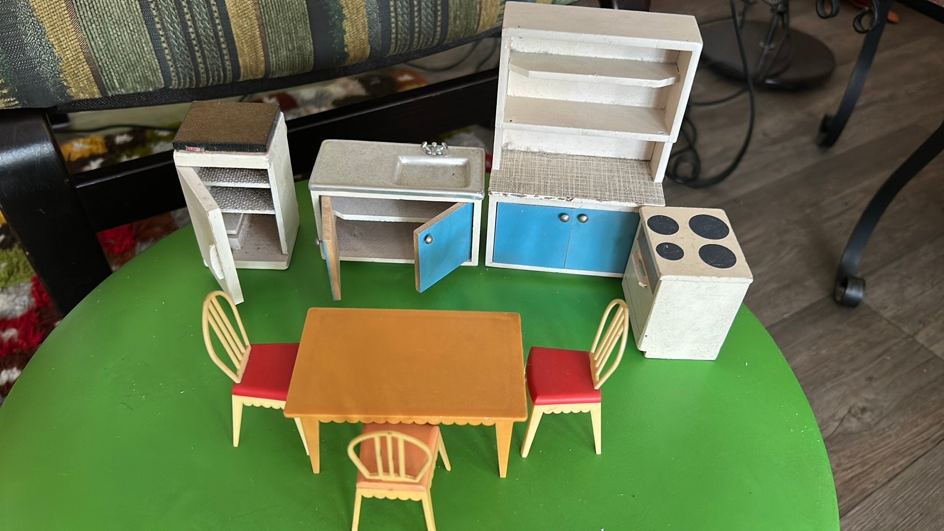 Antiek poppenhuis keukentje, Antiek en Kunst, Ophalen of Verzenden