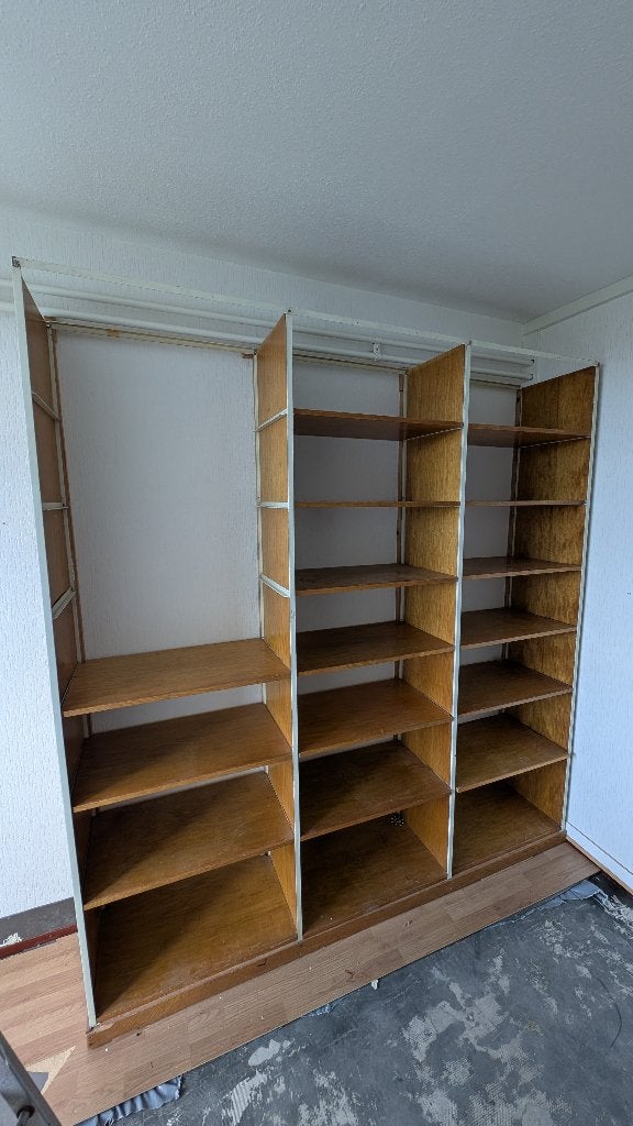 Grote brede kast met veel planken, Ophalen, Gebruikt