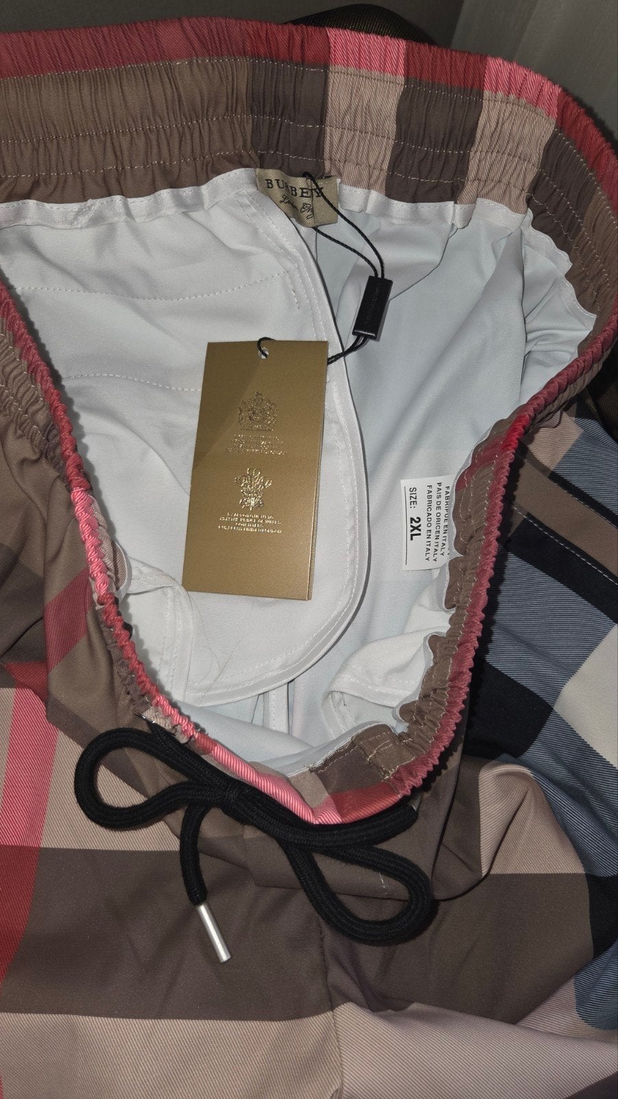 Burberry korte broek nieuw!, Ophalen of Verzenden, Overige maten