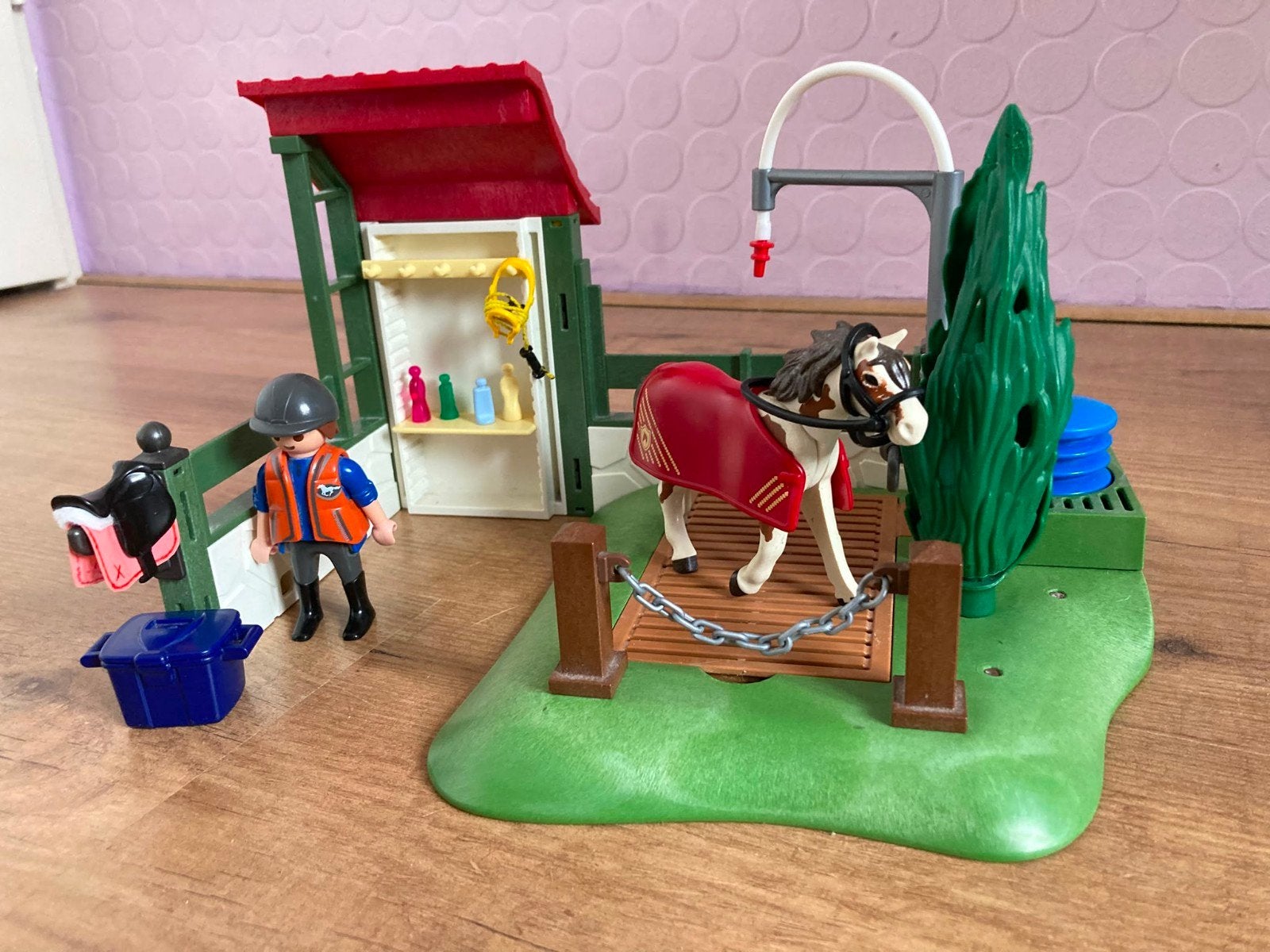 playmobil poetsplaats paarden, Ophalen