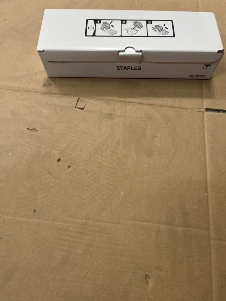 Staples nietjes - 3 doosjes beschikbaar, Ophalen of Verzenden, Nvt, Nvt, Nvt
