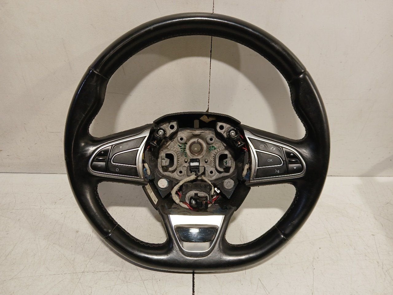 Stuur Renault Mégane, Auto-onderdelen, Besturing, Onderdelen@venauto.nl, Van der Ven Autorecycling B.V., Gebruikt, Ettenseweg 76, 4706 PB Roosendaal, The Netherlands
