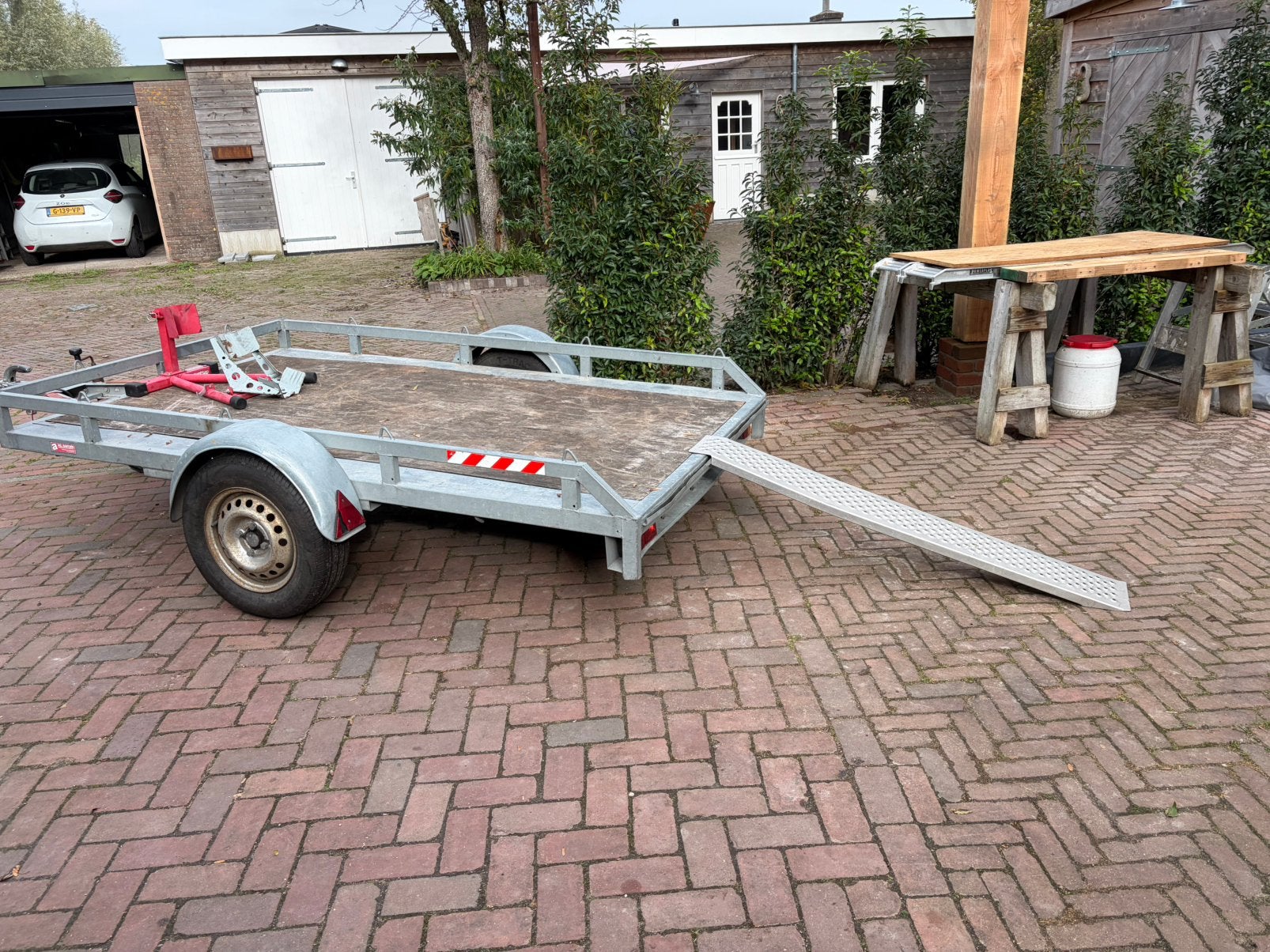 Motoraanhanger met inrijklem en oprijplaat, Ophalen of Verzenden, Gebruikt, Overige merken