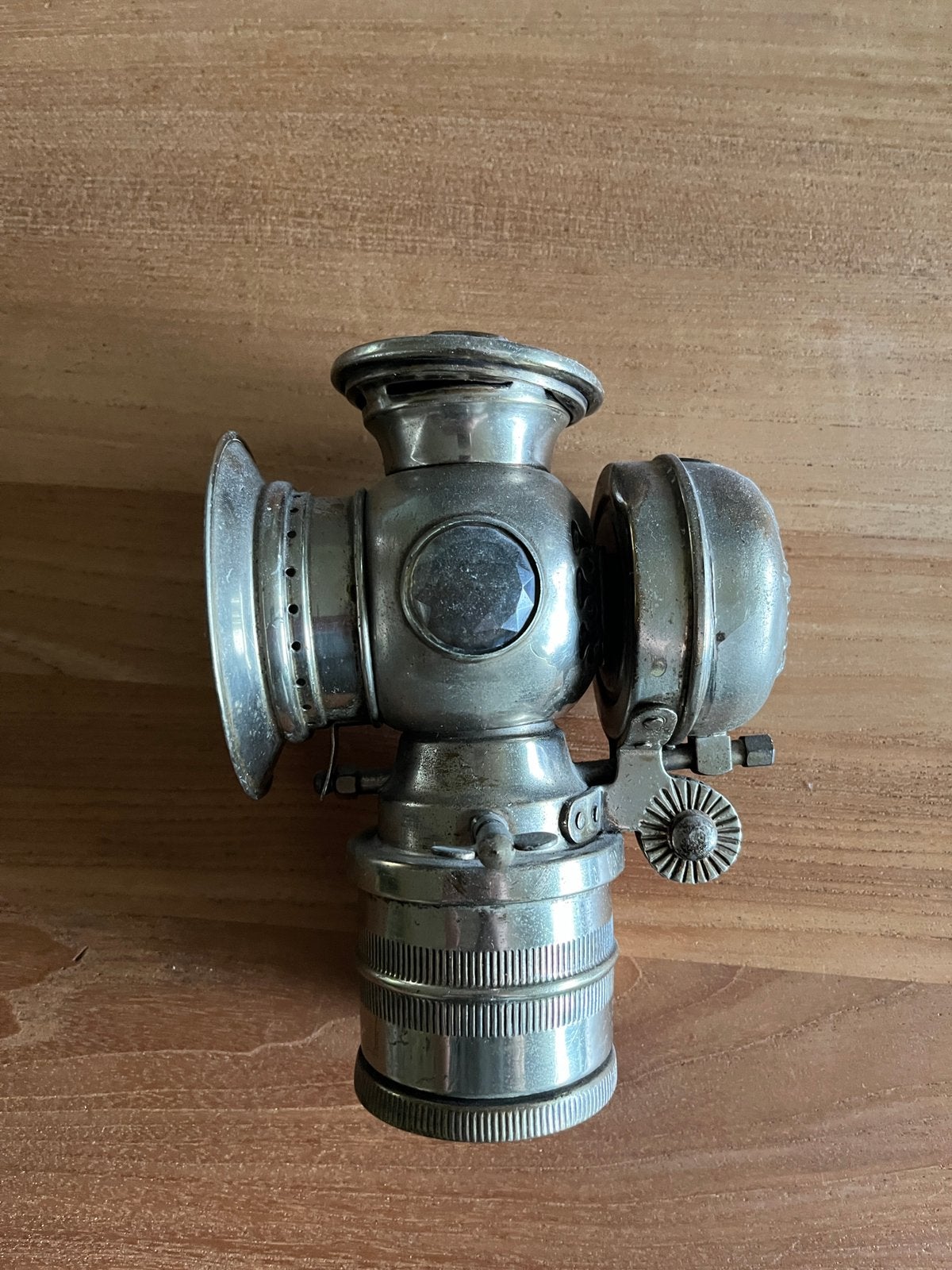 Antieke Carbidlamp, Ophalen