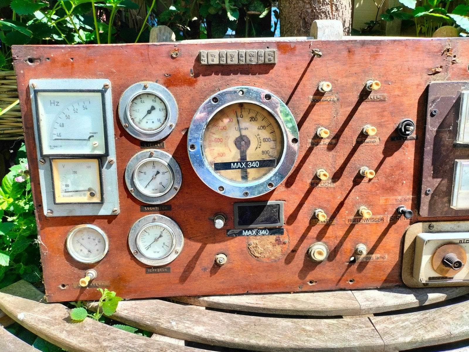 Scheeps dashboard uit jaren '50, Ophalen, Gebruikt