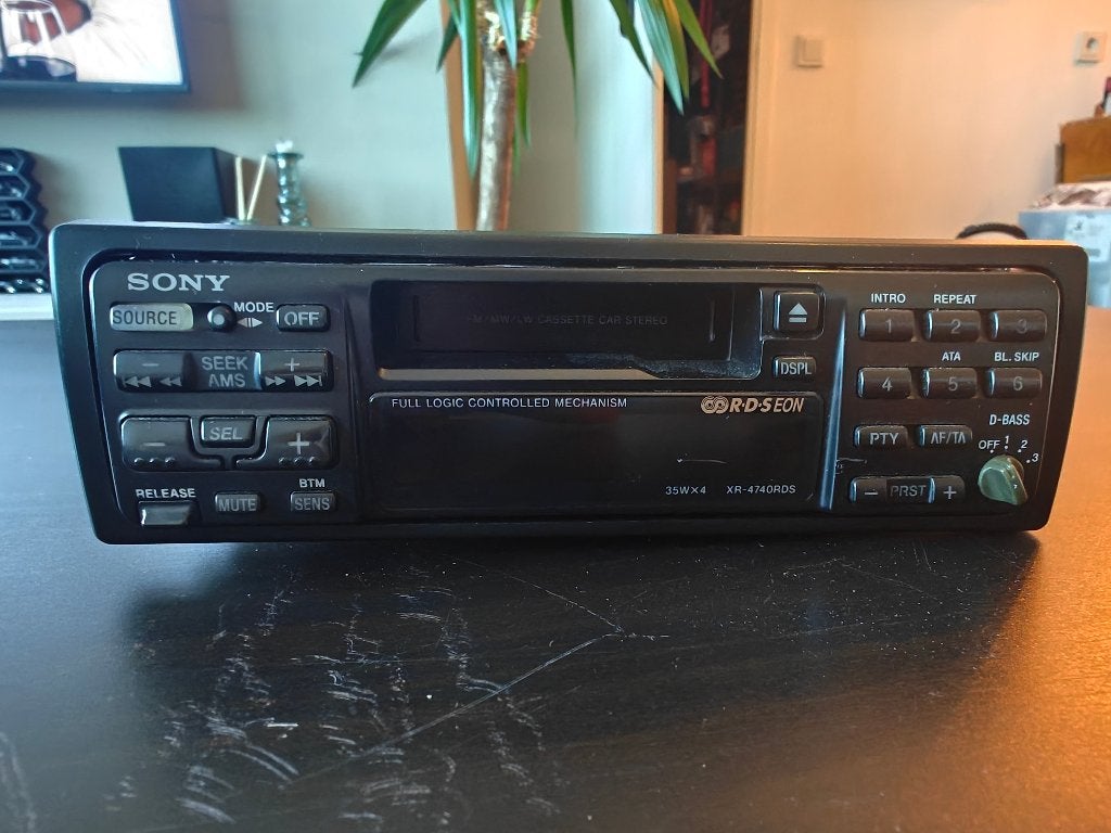 Sony radio auto radio kwaliteit XR-4740RDS met casette, Ophalen of Verzenden, Zo goed als nieuw