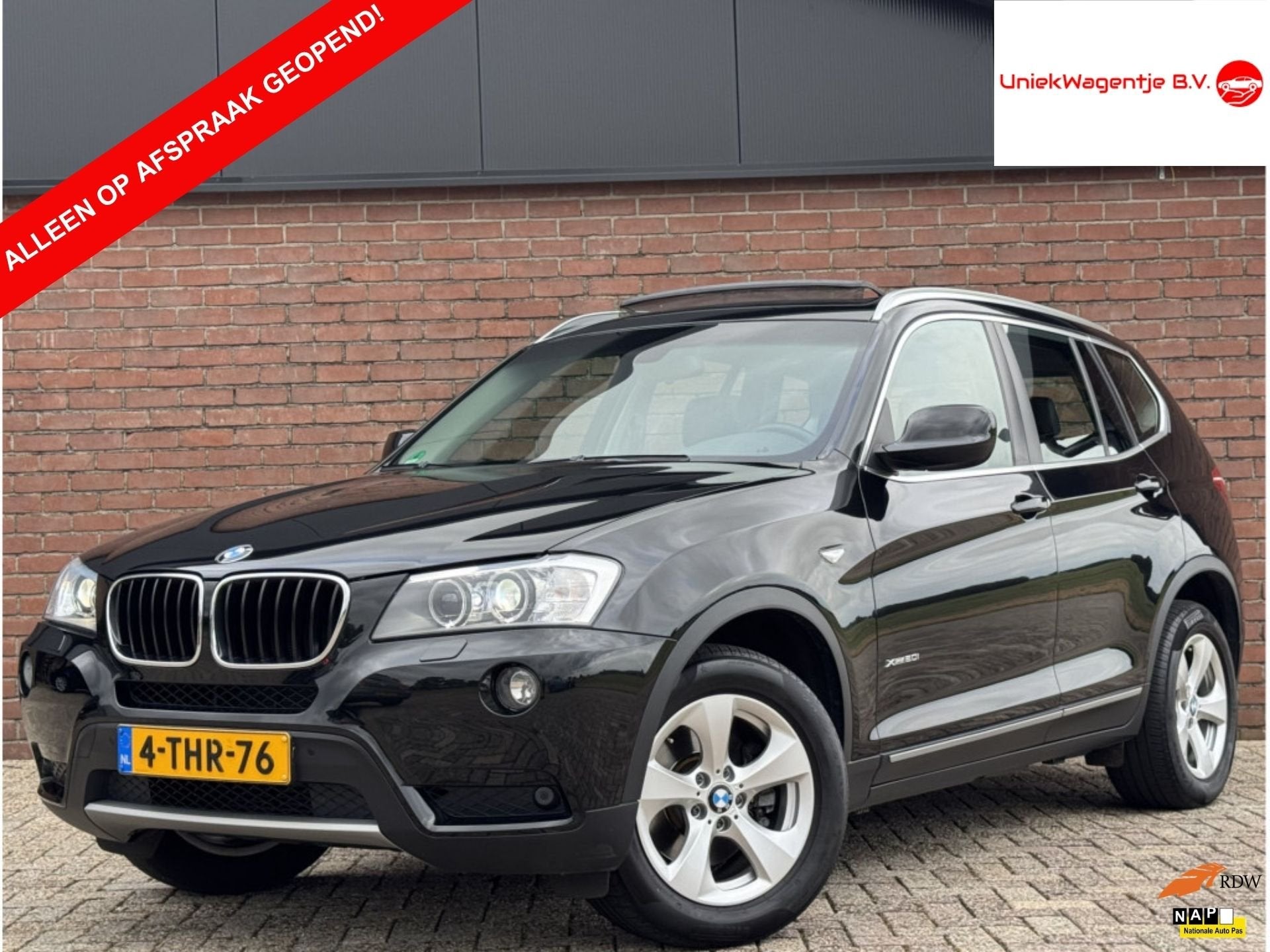 BMW X3 xDrive20i HIGH EXECUTIVE | DEALER OH! | LEDER | PANO!, Auto's, Euro 5, Gebruikt, Zwart, 4 cilinders