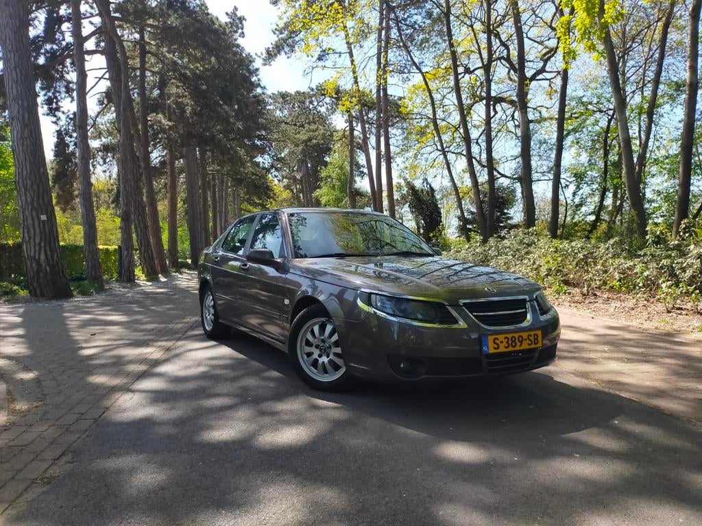 SAAB 9-5 2.3t Vector, AUT, 207K km, 1525 kg, 1800 kg, Zwart, 4 cilinders