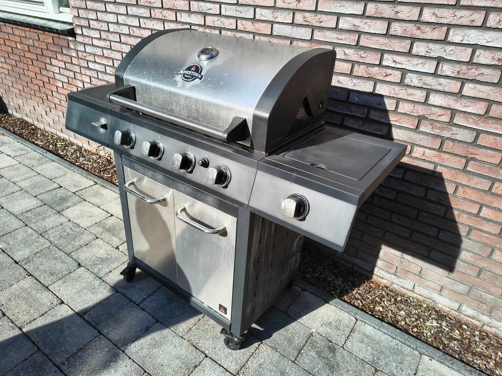 Jamestown Grill Gasbarbecue met 4 branders, Ophalen, Gebruikt, Jamestown Grill