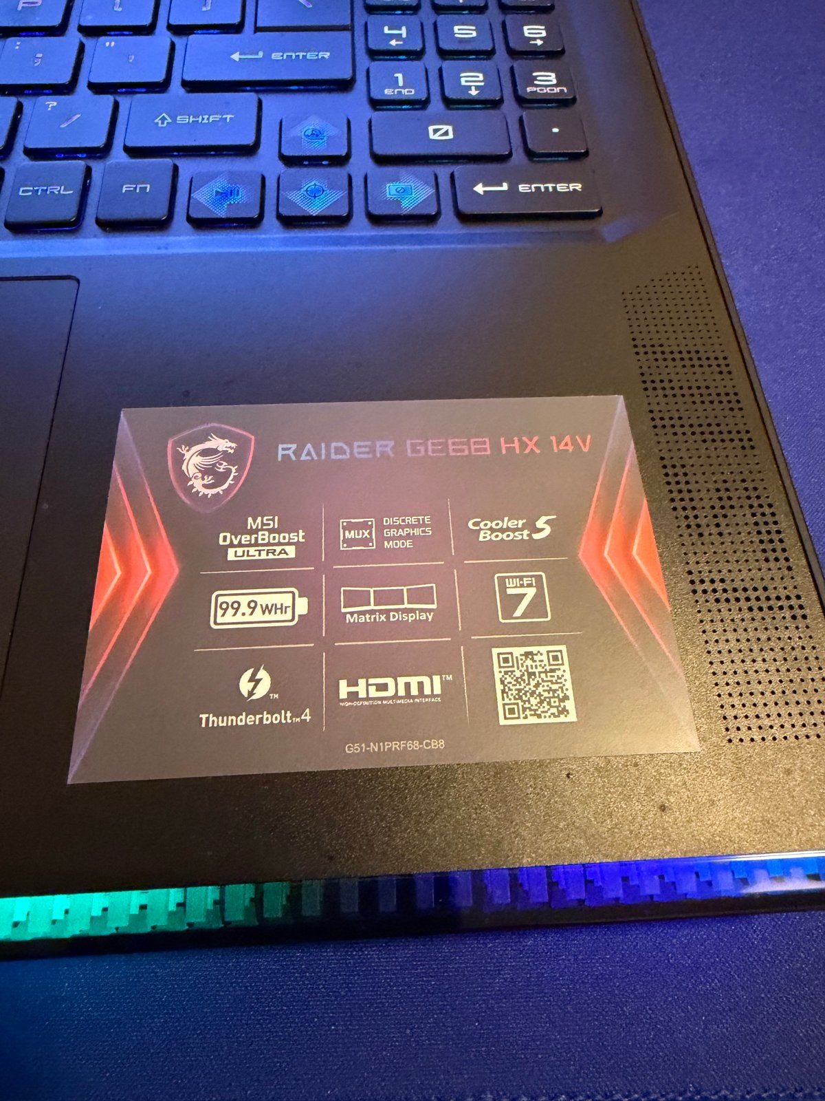 Foto 4 van MSI Raider GE68 HX 14V Gaming Laptop - i9-14900HX, RTX 4070