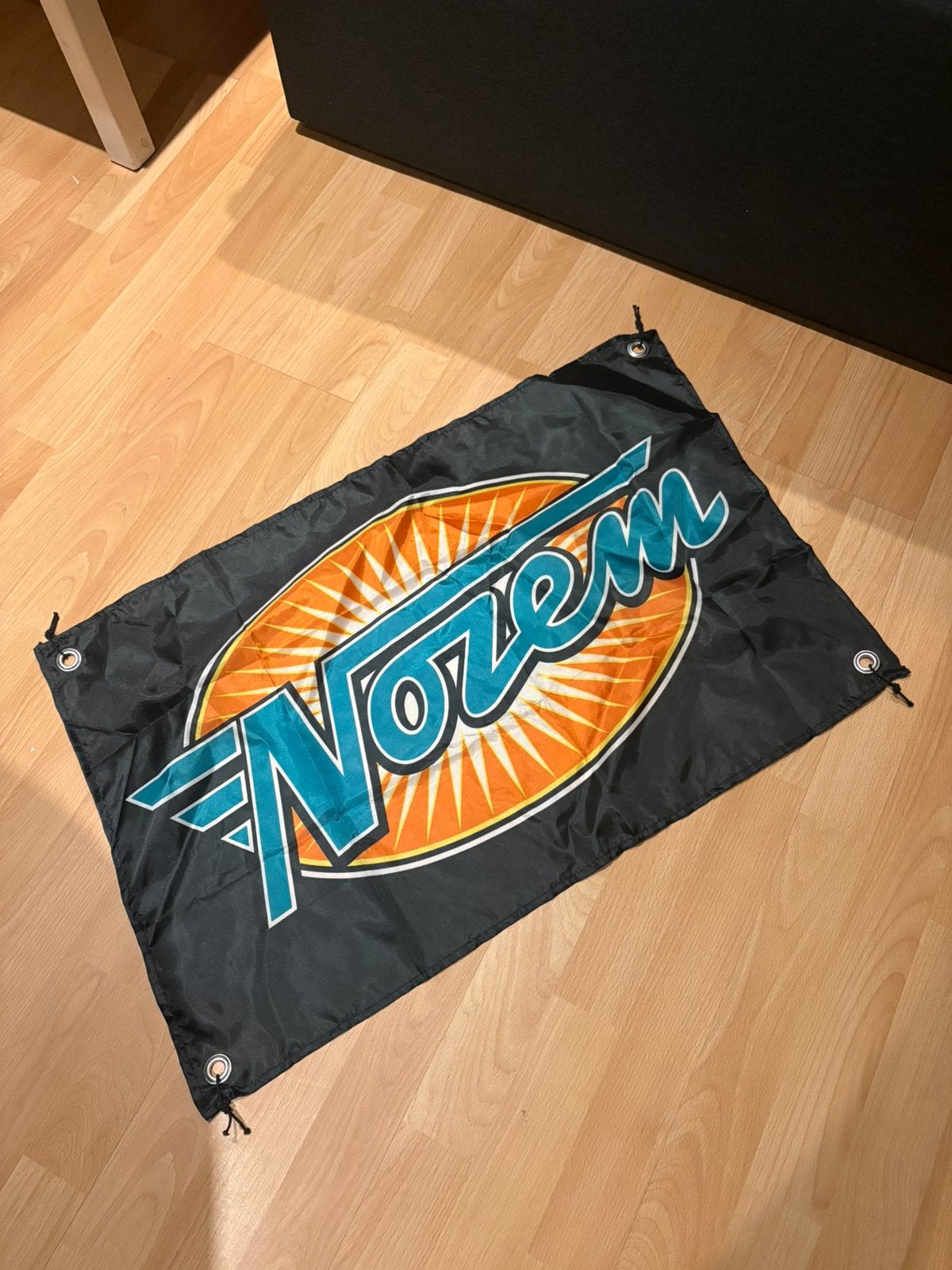 Nozem vlag, spandoek, Verzenden, Nieuw
