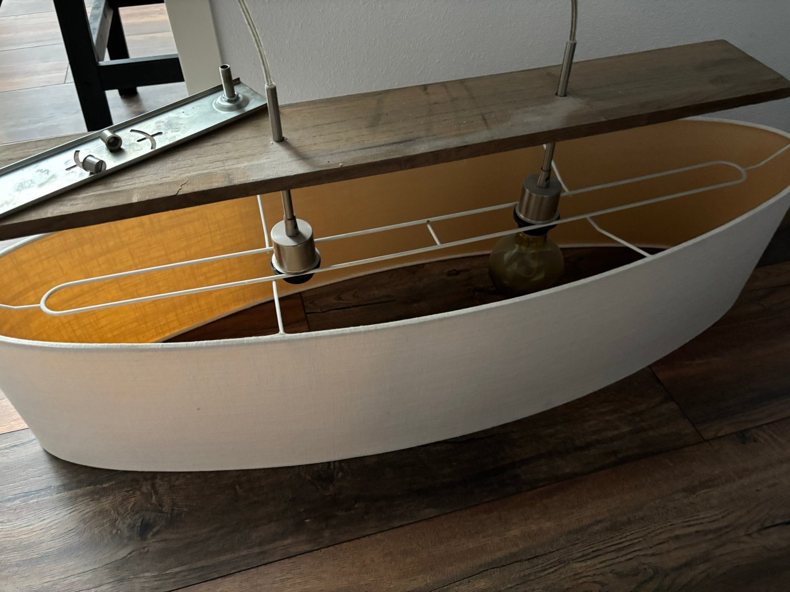 Gratis!! Moderne hanglamp met houten accent en stoffen kap, Ophalen, Gebruikt, Hout, E27 (groot)