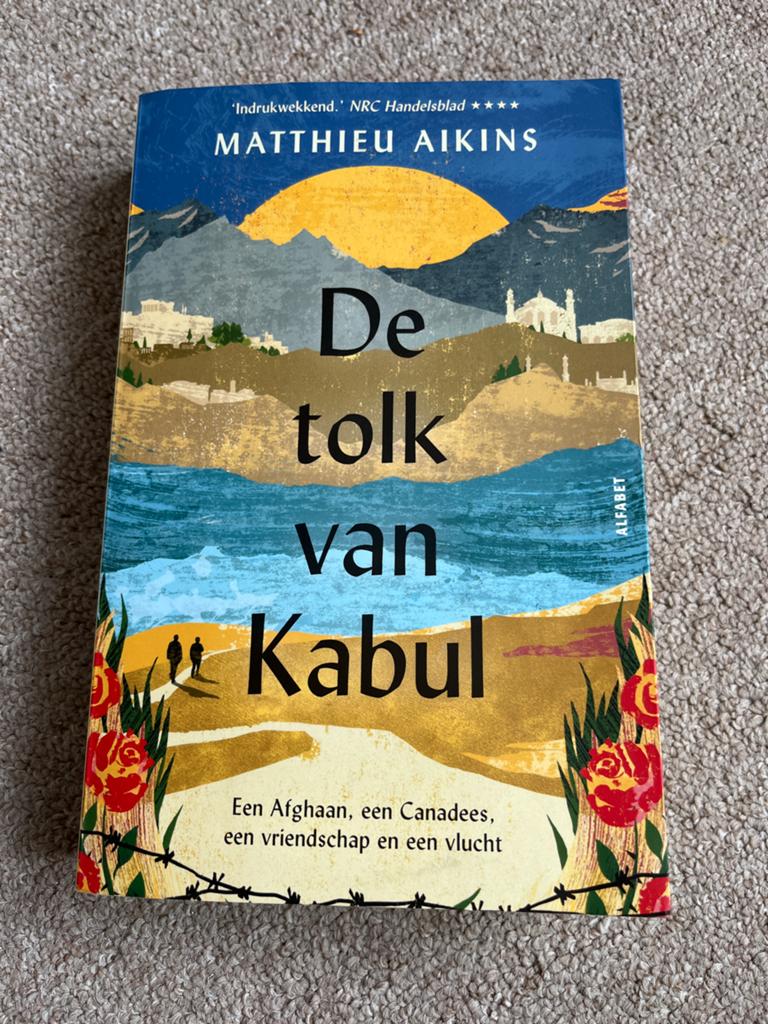 De tolk van Kabul - Matthieu Aikins, Ophalen of Verzenden, Zo goed als nieuw