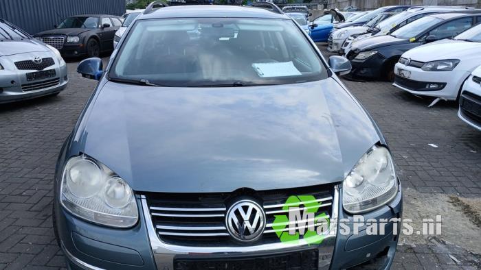 Motorkap van een Volkswagen Golf (LA6R), Auto-onderdelen, Carrosserie en Plaatwerk, Gebruikt, -, Volkswagen, -
