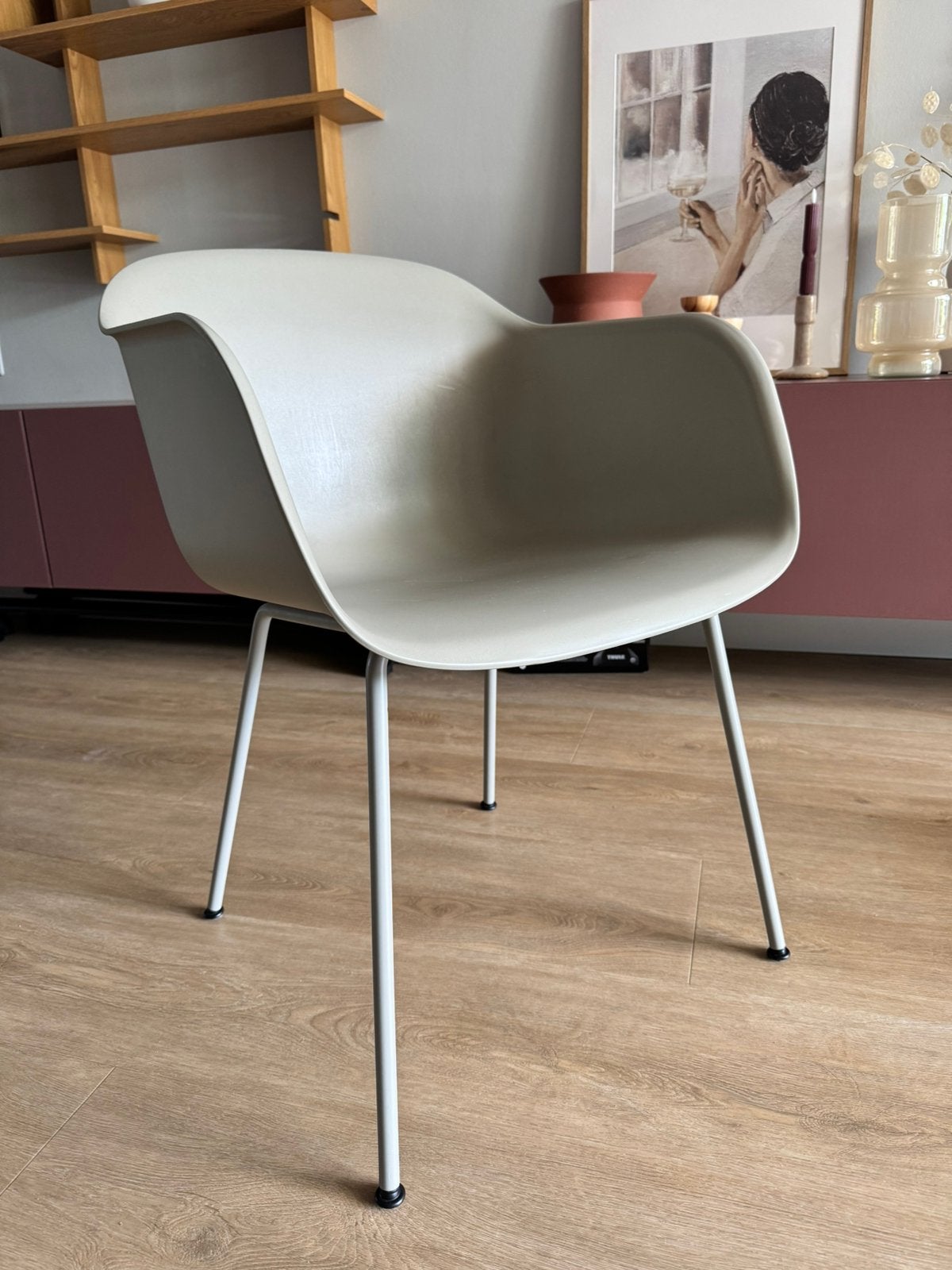 3 Muuto Fiber Tube stoelen (prijs is voor de hele set), Huis en Inrichting, Stoelen, Ophalen, Zo goed als nieuw, Grijs, Drie