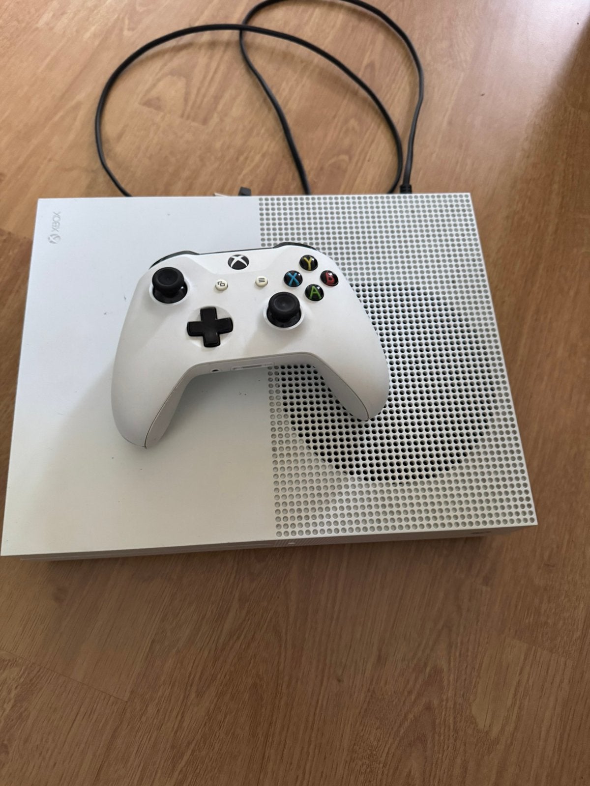 Xbox One S 2TB + Originele Draadloze Controller, Xbox One S, Ophalen of Verzenden, Zo goed als nieuw, Met 1 controller