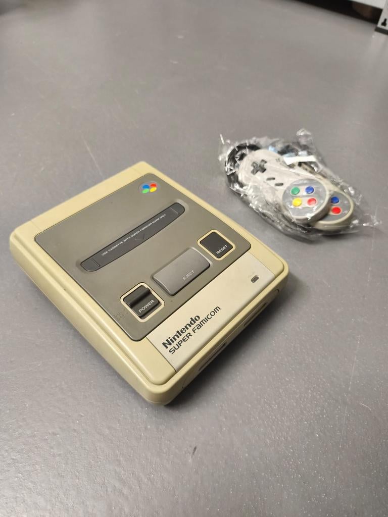 Super Famicom Console - Japanse Import, Ophalen of Verzenden, Zo goed als nieuw, Met 2 controllers
