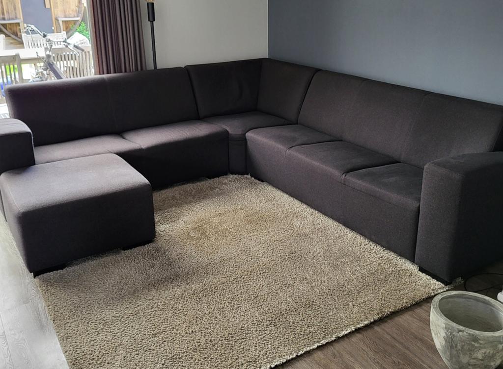 Gratis af te halen grote hoekbank met lichte doorzitplekken, Ophalen, Gebruikt, Stof, Modern