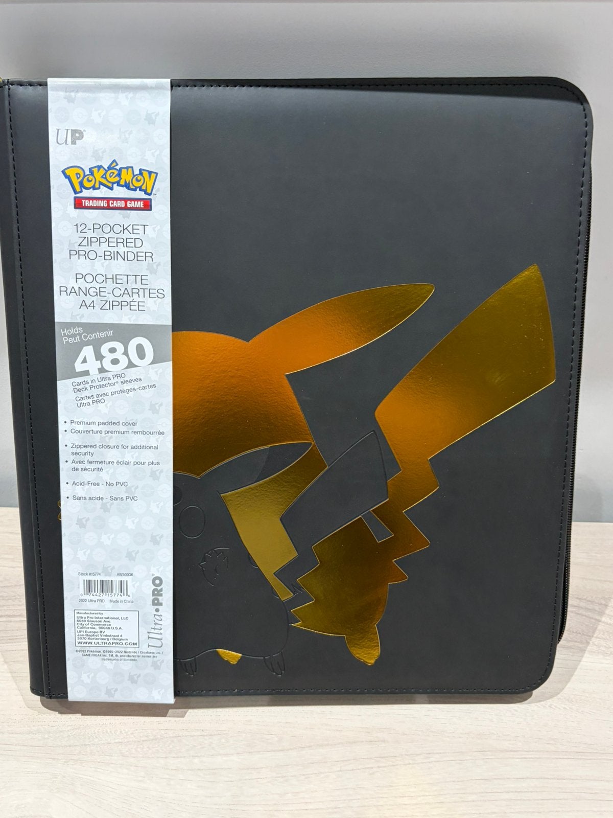 Pokémon Elite Series Pikachu 12 Pocket Pro-Binder