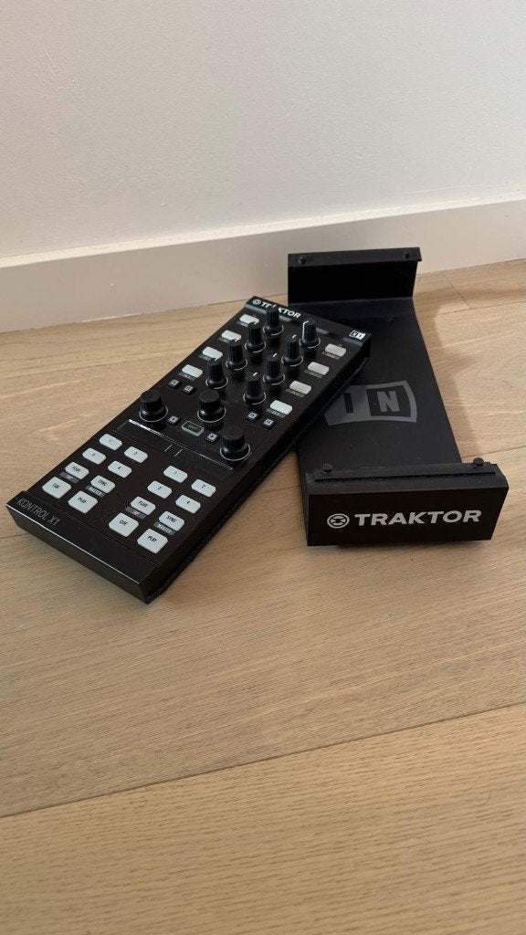 Traktor X1 MK2 DJ-Controller van Native Instruments, Muziek en Instrumenten, Ophalen of Verzenden, Zo goed als nieuw, Dj-set, Overige merken