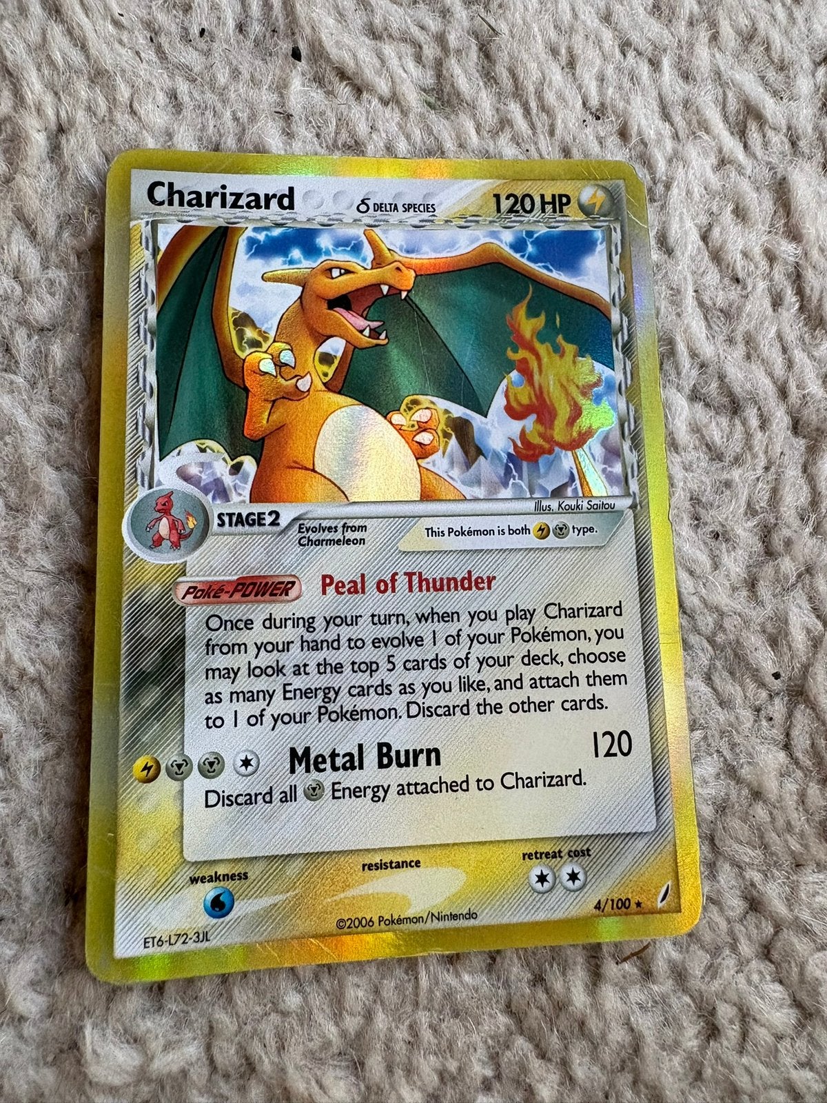 Charizard Delta Species 4/100 Holo Pokémon Kaart 2006, Ophalen of Verzenden, Zo goed als nieuw