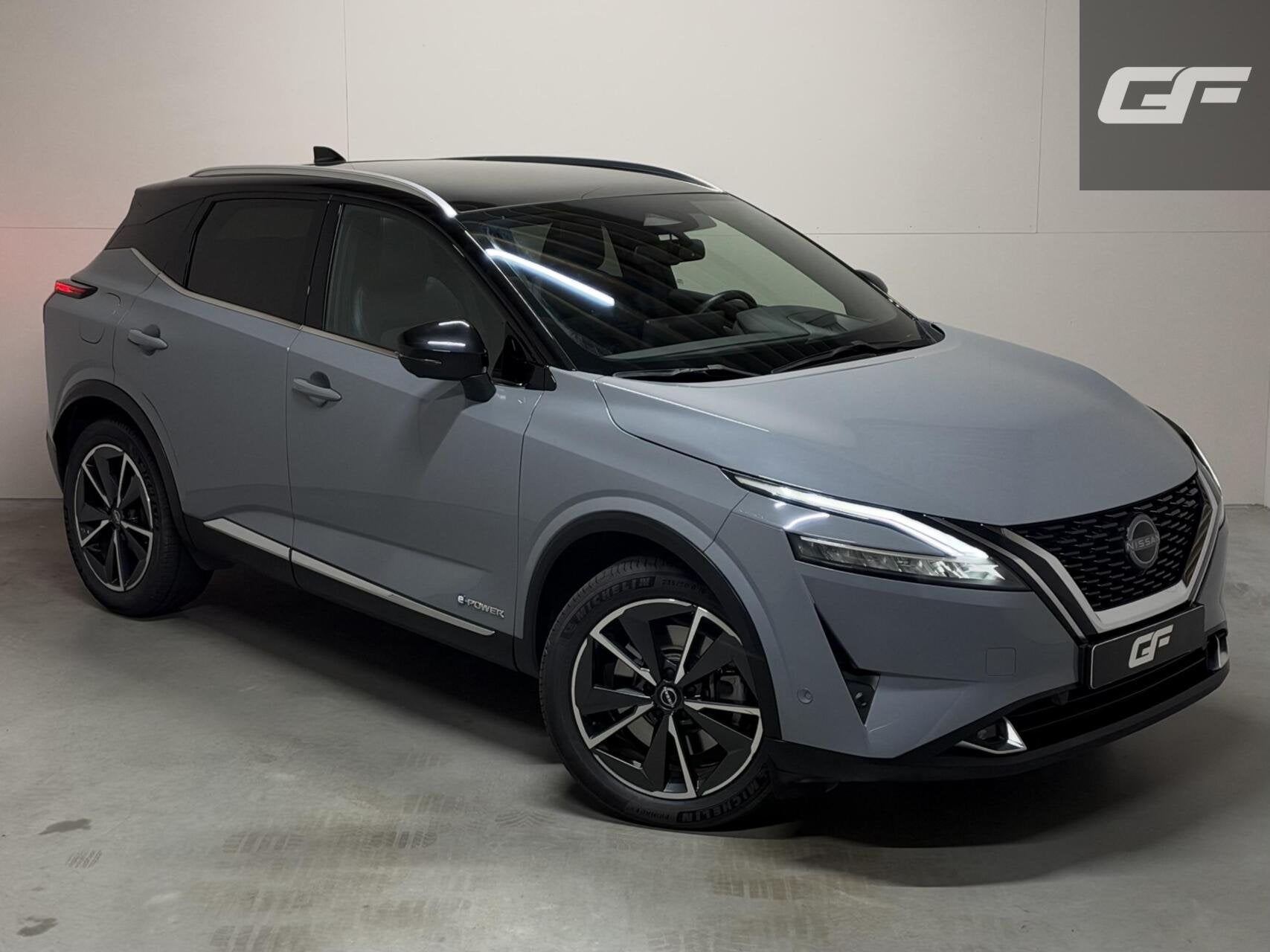 Nissan Qashqai 1.5 e-Power Tekna Pano 360º HUD Carplay ACC, Auto's, Dealer onderhouden, 1497 cc, Gebruikt, Zwart