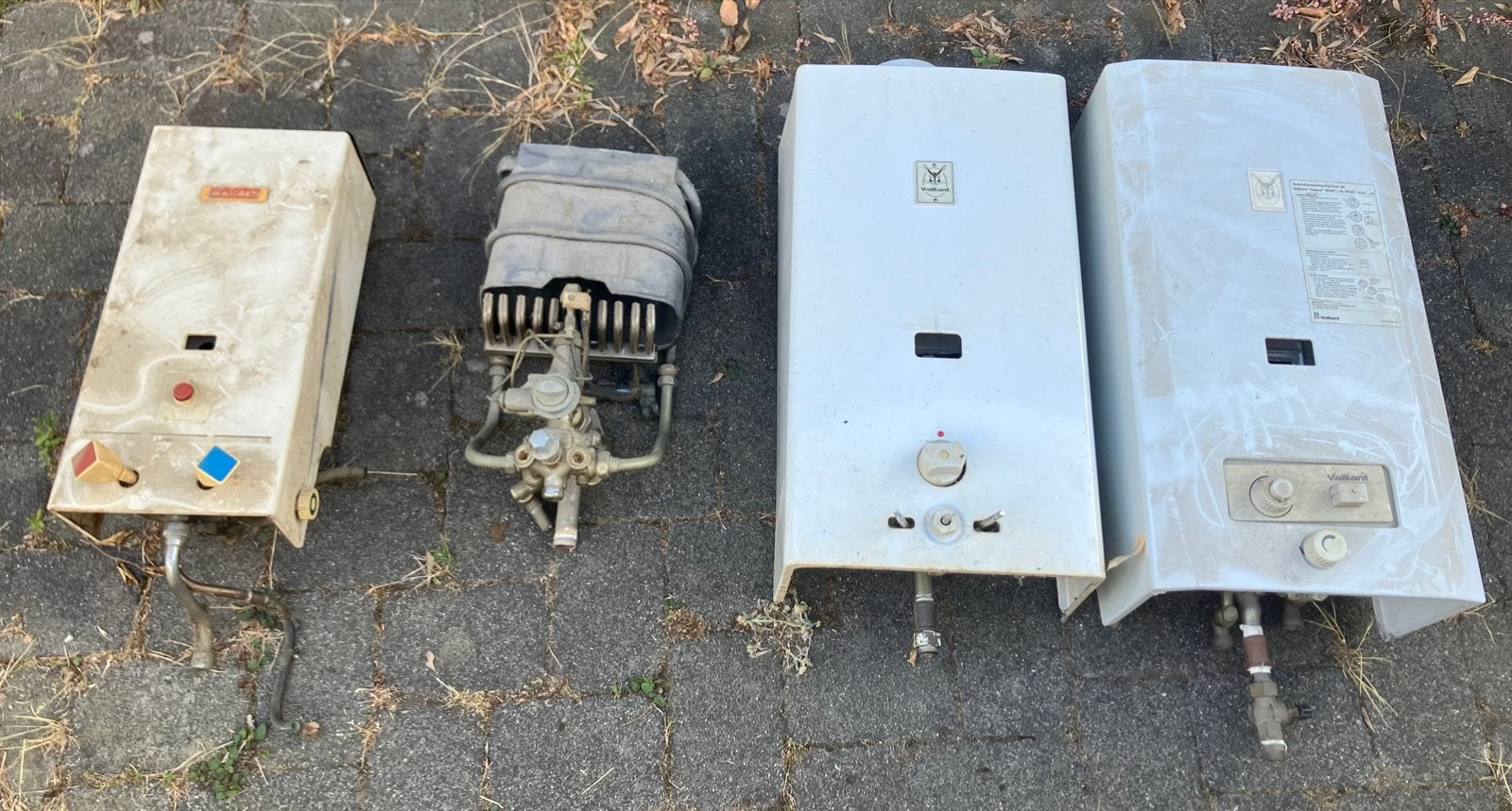 4 x - Gebruikte Geiser / Geyser. Vaillant / Nefit Fasto, Ophalen, Gebruikt