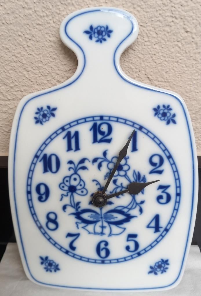 klokje op broodplankje motief meissen, Antiek en Kunst, Ophalen of Verzenden
