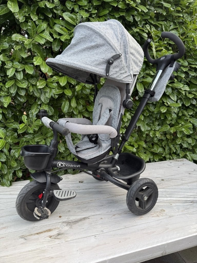 Kinderkraft driewieler met duwstang en verstelbare zitting, Fietsen en Brommers, Ophalen, Duwstang, Zo goed als nieuw, Velgrem