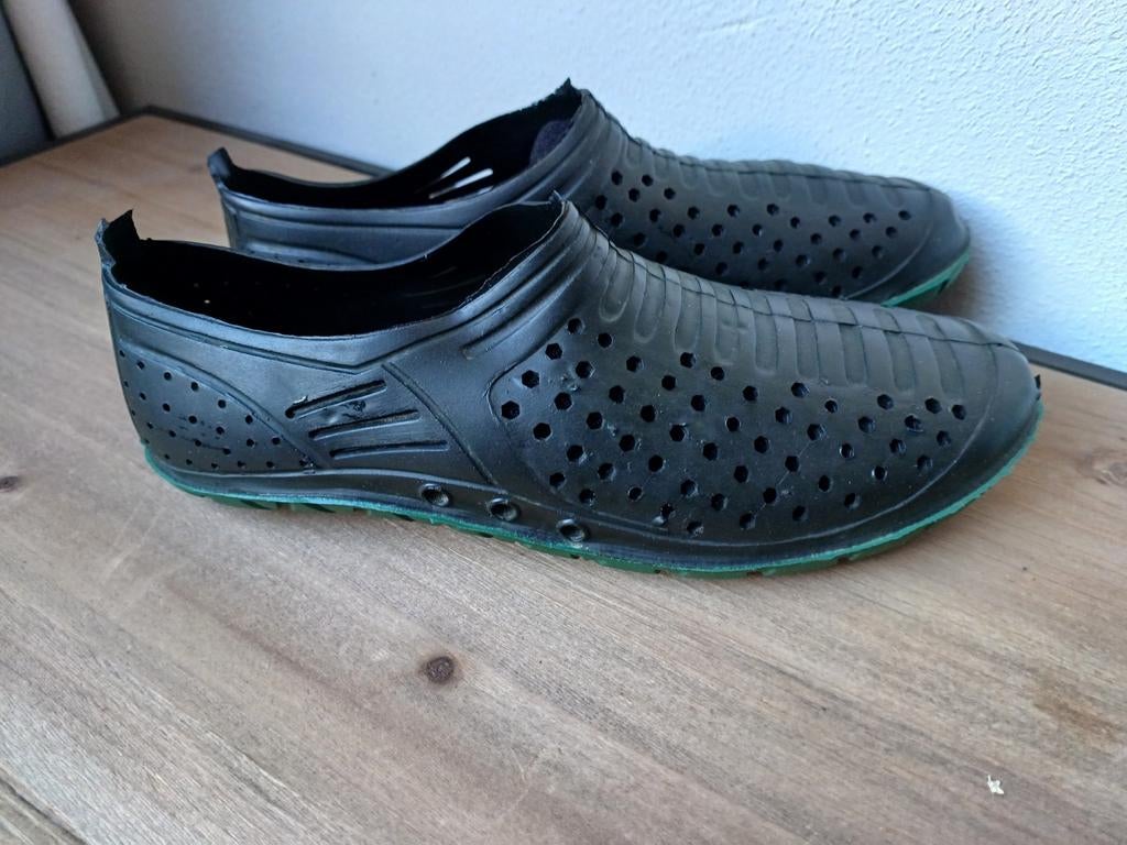 Zwarte waterschoenen - Maat 38, Watersport en Boten, Watersportkleding, Ophalen of Verzenden, Zo goed als nieuw, Dame of Heer