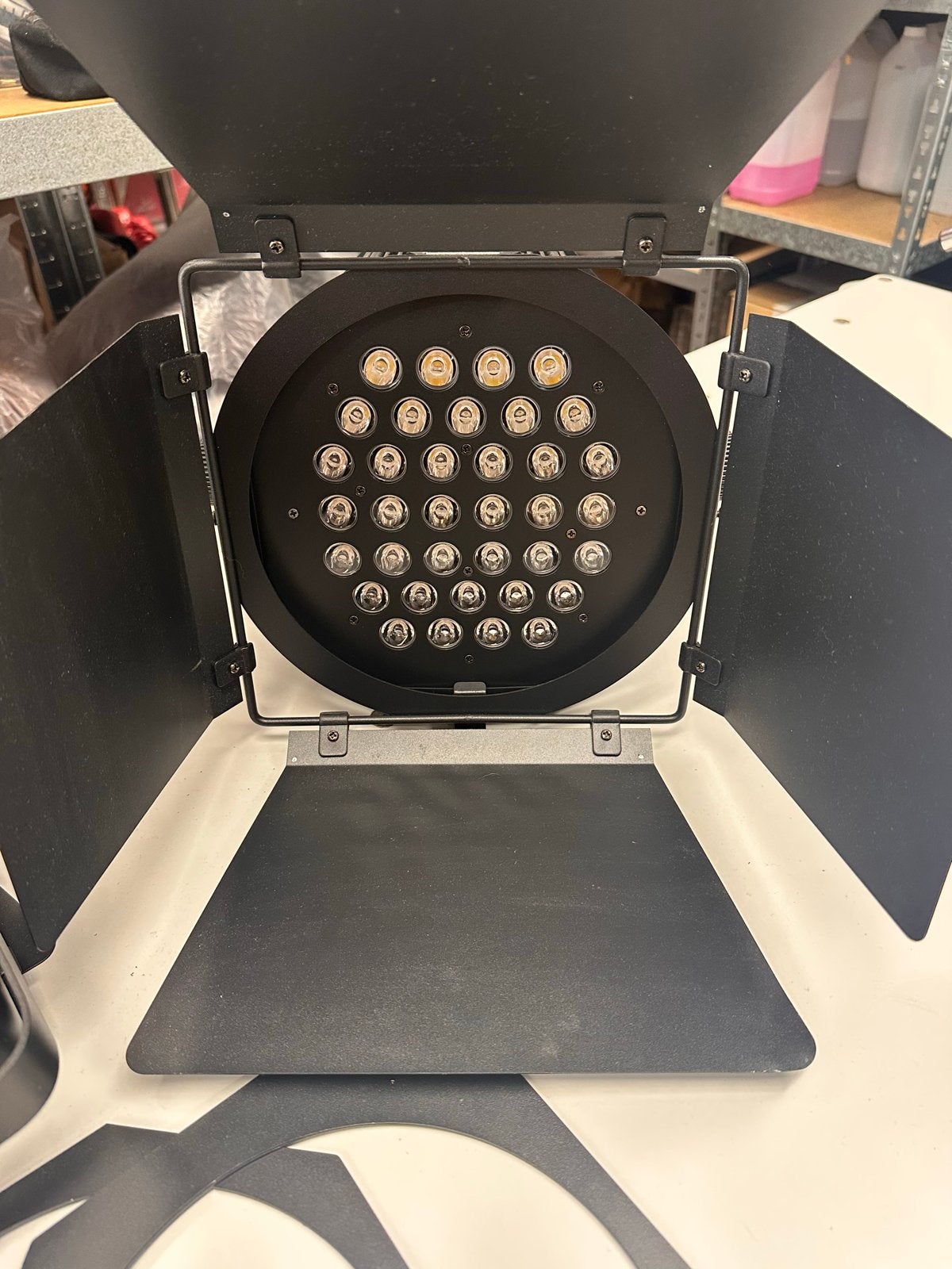 Behringer Eurolight Octagon Theater LED Spots (4 stuks), Ophalen, Gebruikt