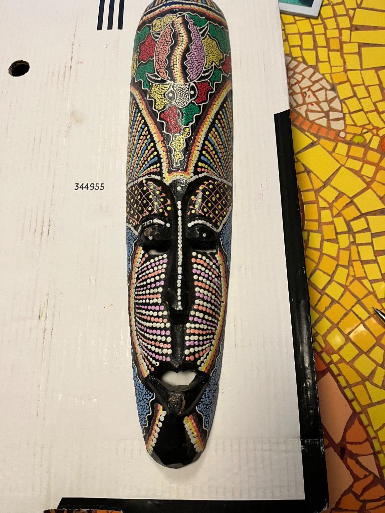 Afrikaans masker, Ophalen