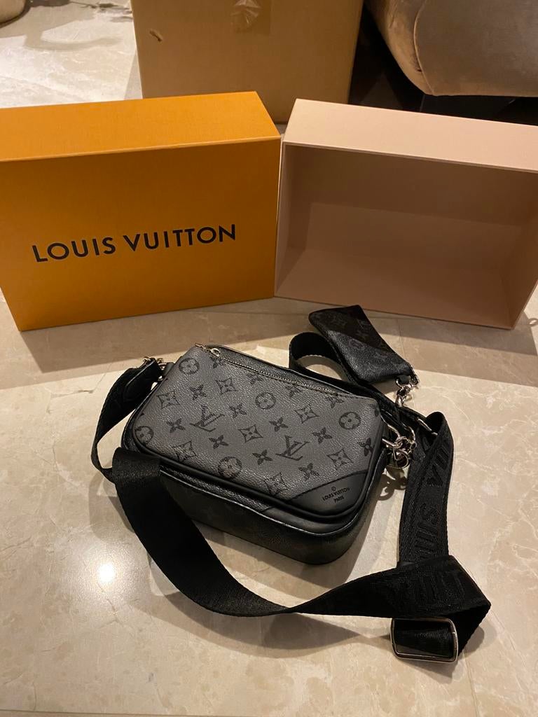 Louis Vuitton Trio Messenger Bag, Overige merken, Zwart, Ophalen of Verzenden, Zo goed als nieuw