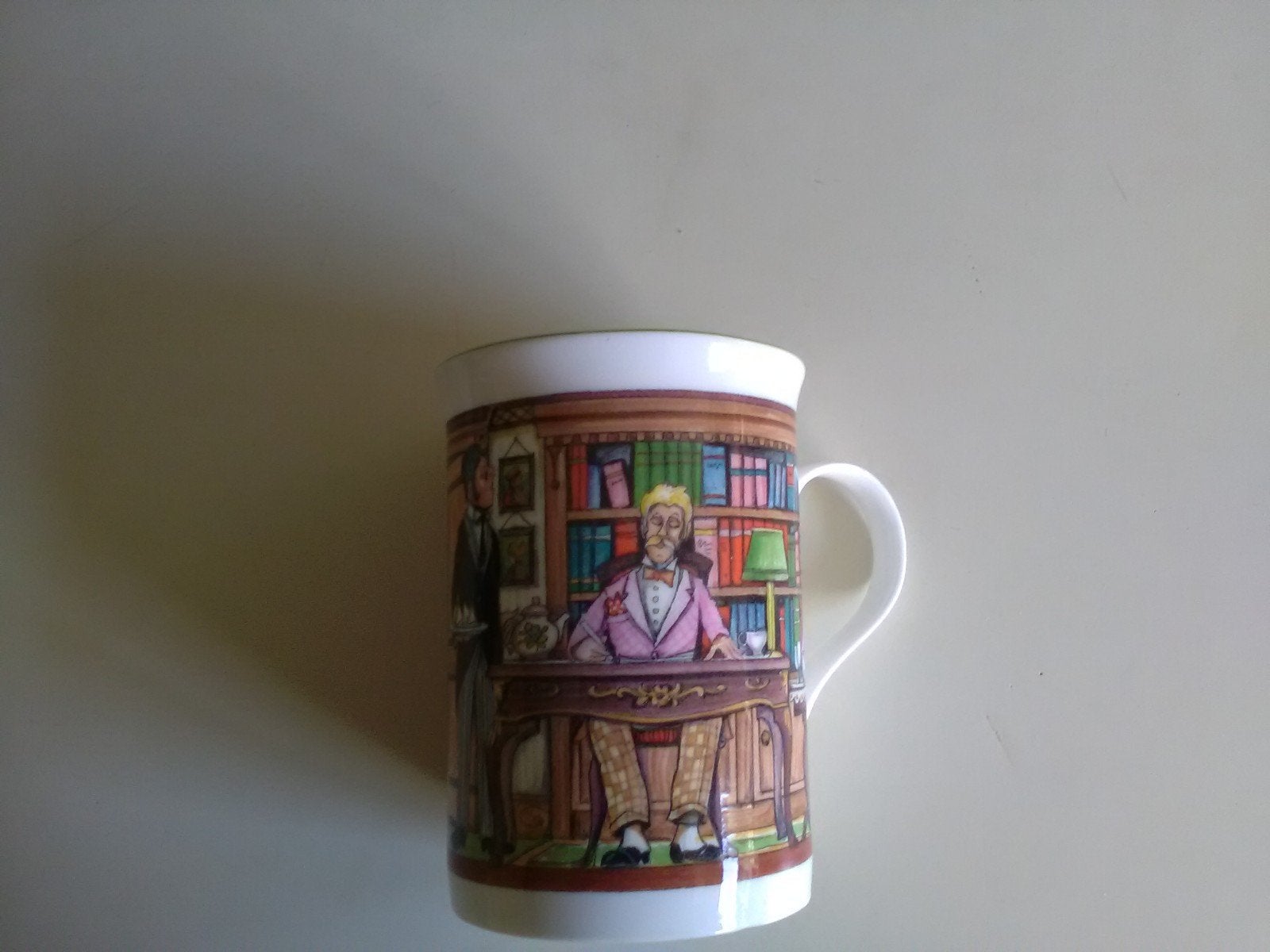 Engelse mok: aristocraat met butler, Ophalen of Verzenden, Overige stijlen, Kop(pen) en/of Schotel(s)