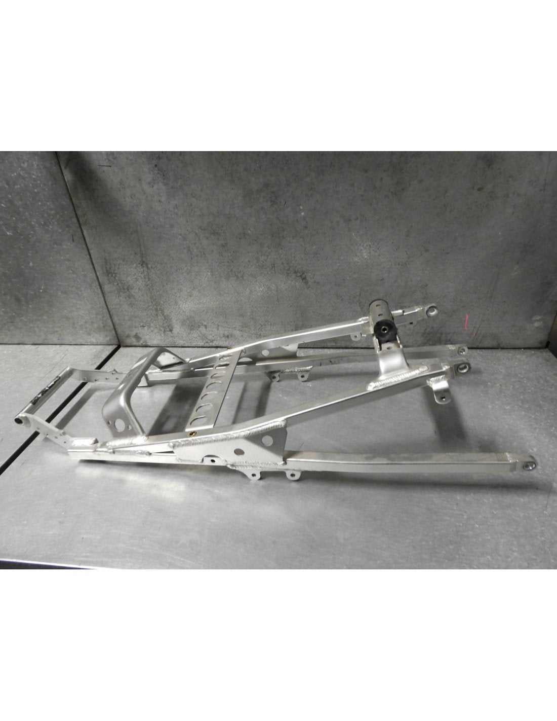 R6 1999 - 2002 Yamaha Subframe D1-41357