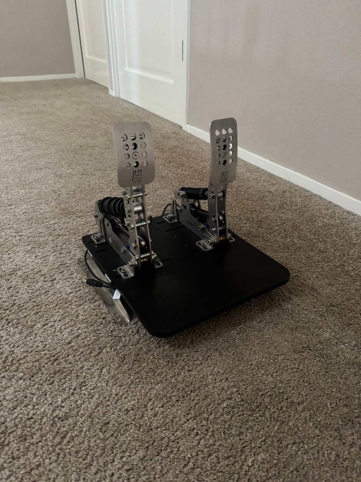 Heusinkveld Sim Pedals Ultimate+ met Baseplate, 1 speler, Racen en Vliegen, Virtual Reality, Eén computer