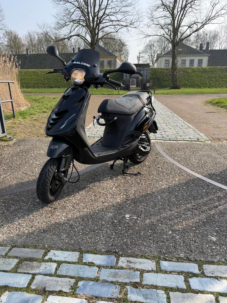 Piaggio Zip 2000 2T 2011 45km/u Geel kenteken, Fietsen en Brommers, Scooters | Piaggio, Maximaal 45 km/u, Zip, Ophalen of Verzenden