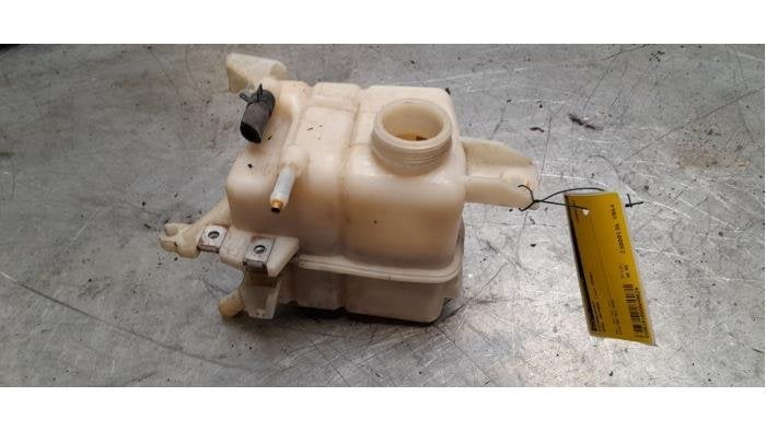 Expansievat van een Opel Antara, Gebruikt, -, -, Opel