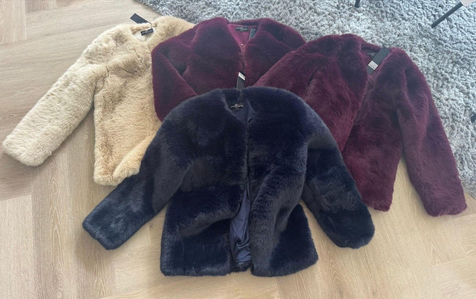 Stijlvolle Faux Fur Jas Yewang 4x nep bontjas rood / beige, Ophalen of Verzenden, Nieuw, Maat 36 (S), Rood