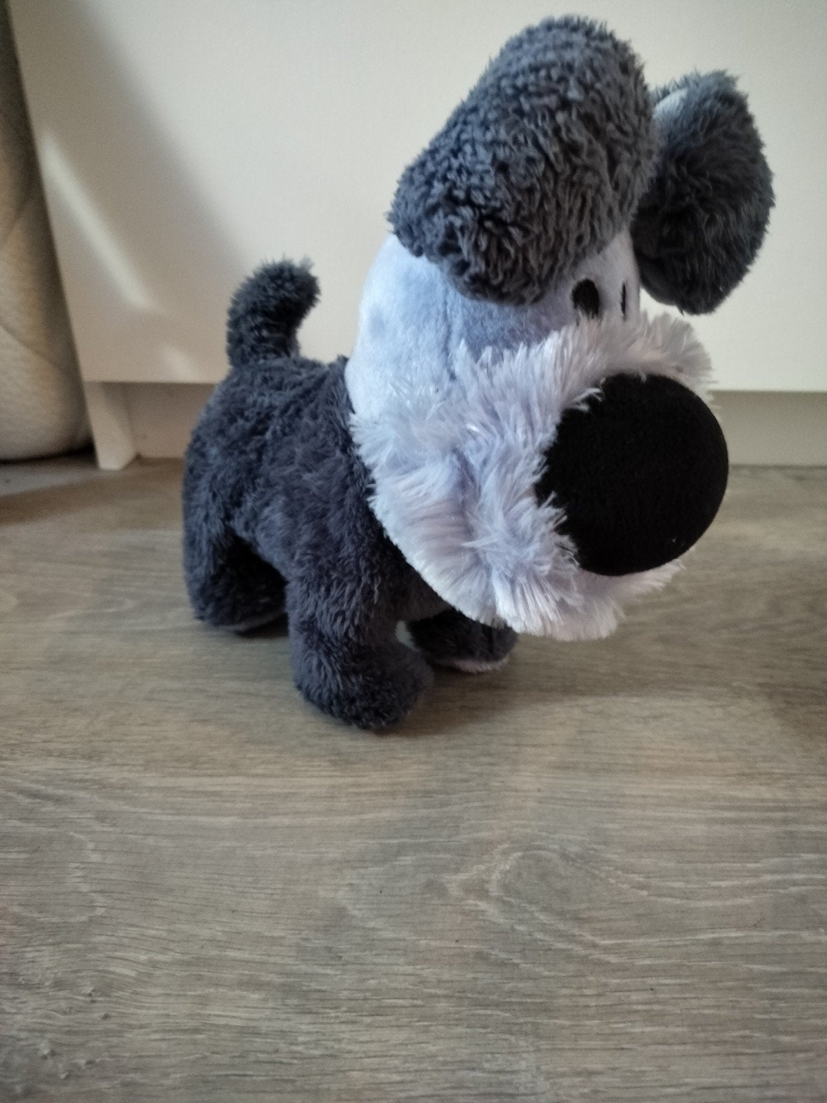 Lopende en blaffende woezel, Kinderen en Baby's, Speelgoed | Knuffels en Pluche, Overige merken, Overige karakters, Blauw, Zo goed als nieuw