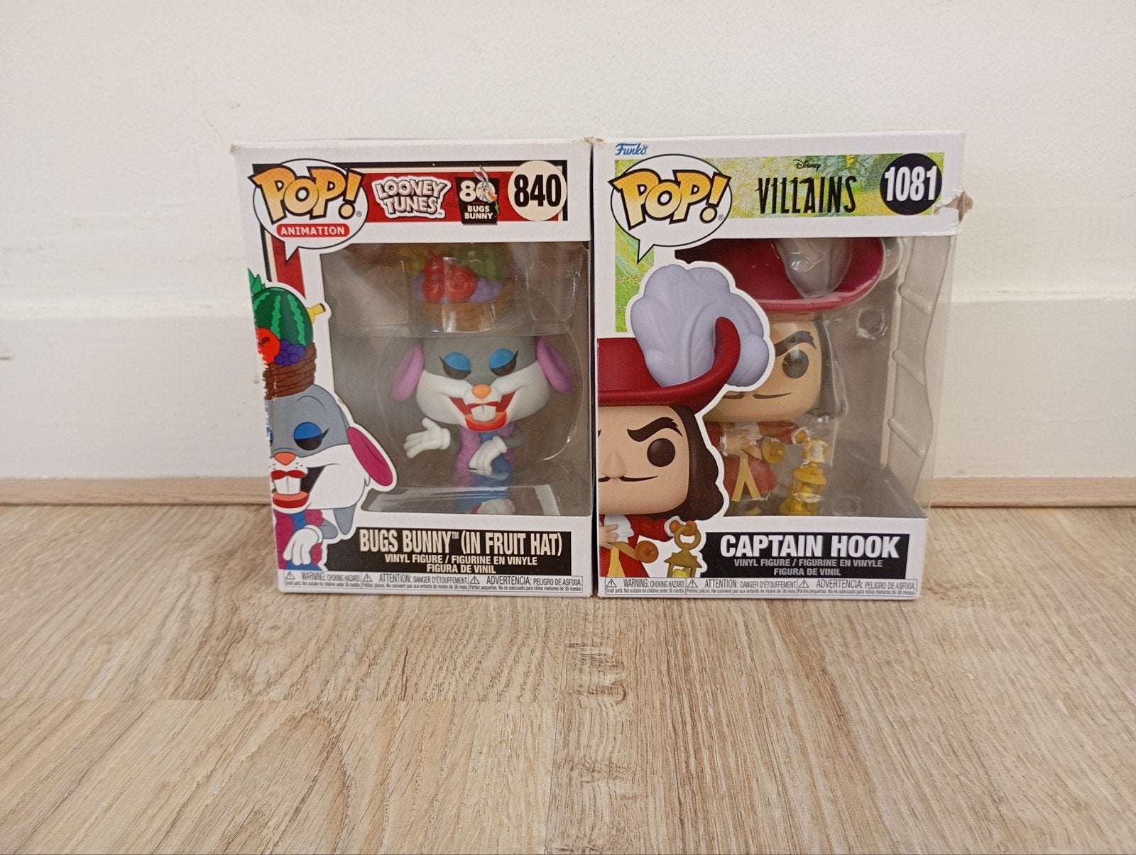 Funko Pop! Bugs Bunny & Captain Hook (beschadigde doos), Ophalen of Verzenden, Gebruikt