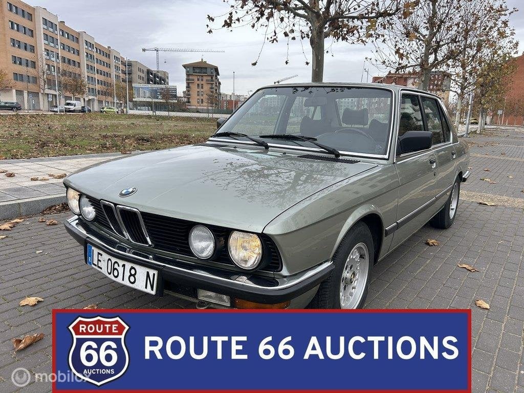 BMW 525i | 1983 | Route 66 Auctions, Auto's, Overige carrosserieën, Zwart, Bedrijf, Handgeschakeld