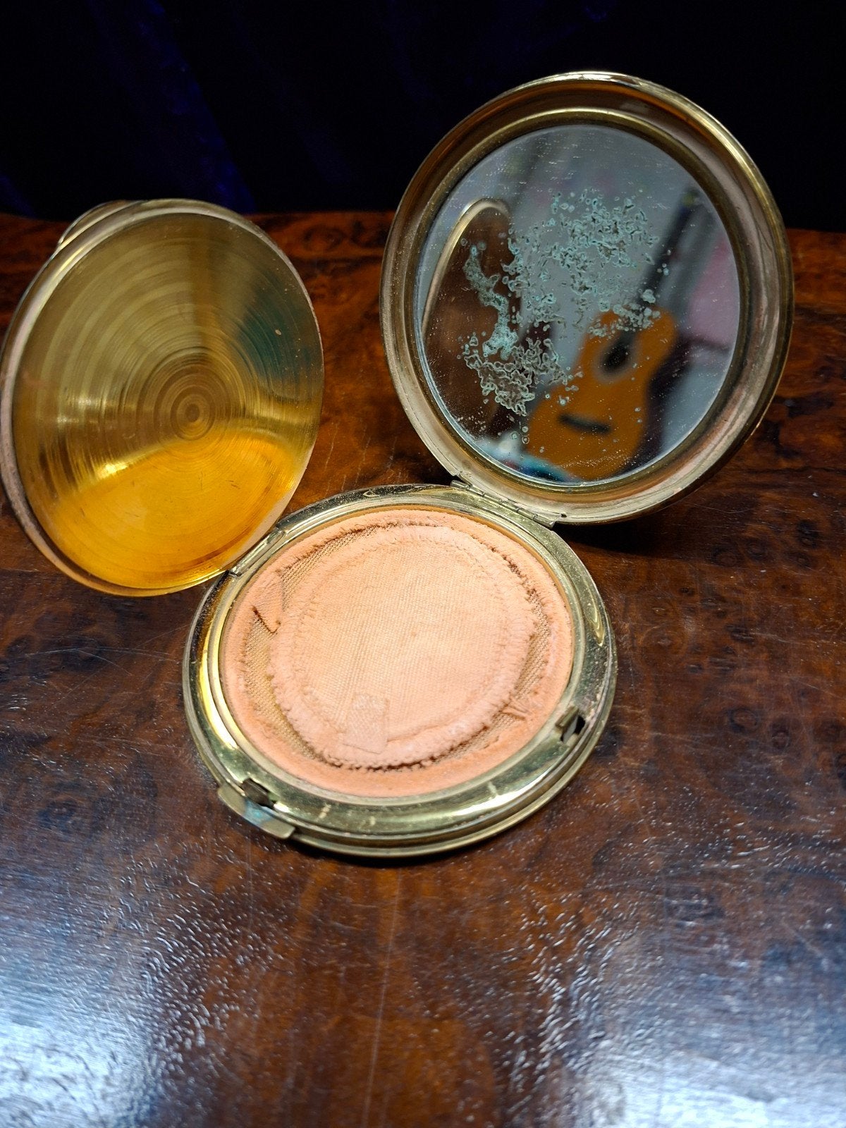 Vintage Stratton Poederdoos - Jaren 50 Zwart Lucite & Dons, Ophalen of Verzenden, Gebruikt, Handen en Nagels