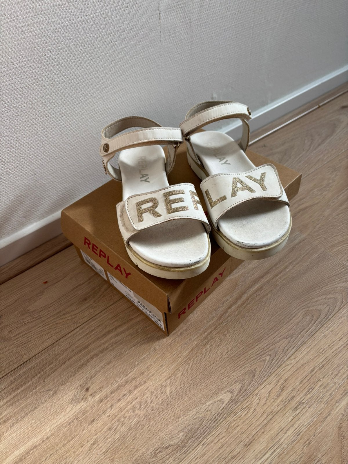 Wittw sandalen Replay maat 35, Gebruikt, Meisje, Overige typen, Ophalen of Verzenden