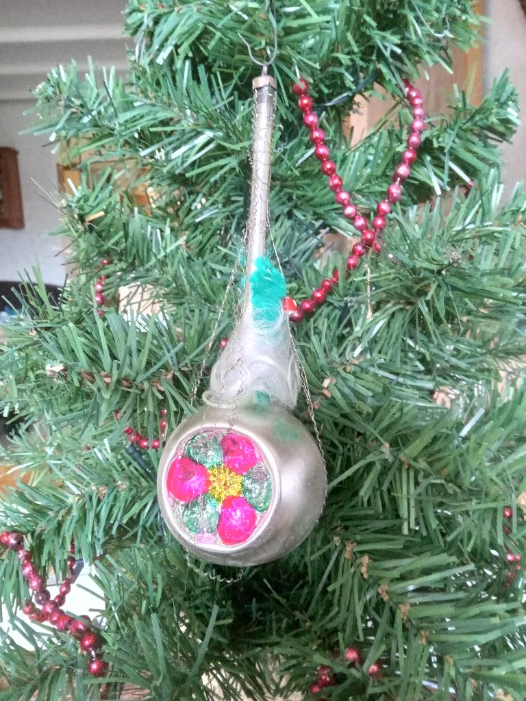 antieke kerstbal 1 deukbal paddestoeltjes, Ophalen of Verzenden, Gebruikt