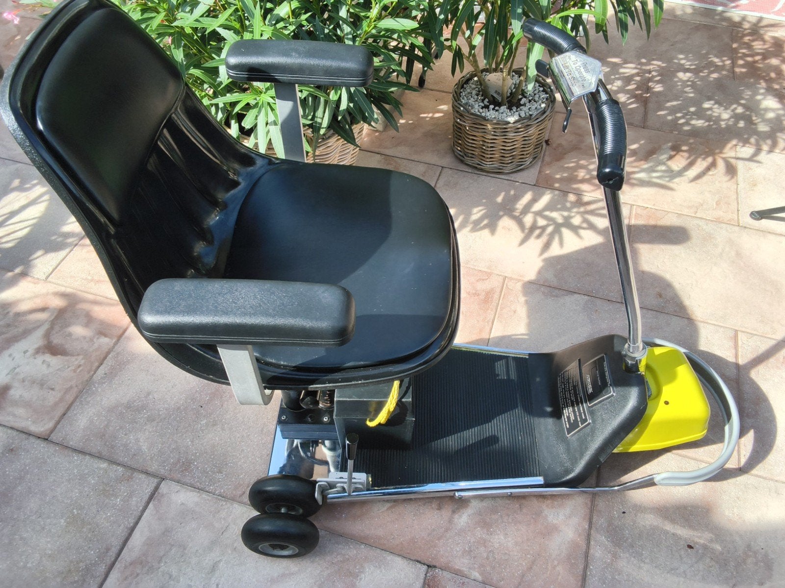 amigo elektrische wheel chair met nieuwe 12v gel accu, Diversen, Ophalen, Gebruikt, Elektrische rolstoel