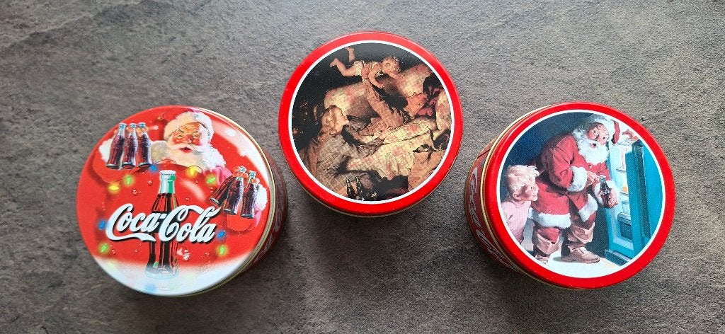 3 Coca Cola blikjes zie foto's. 9.5 x 6 cm., Ophalen of Verzenden, Gebruikt, Overige typen